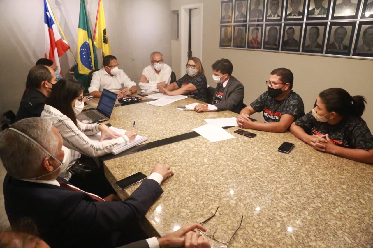 Prefeito Augusto Castro envia proposta de reajuste dos professores à Câmara de Vereadores
