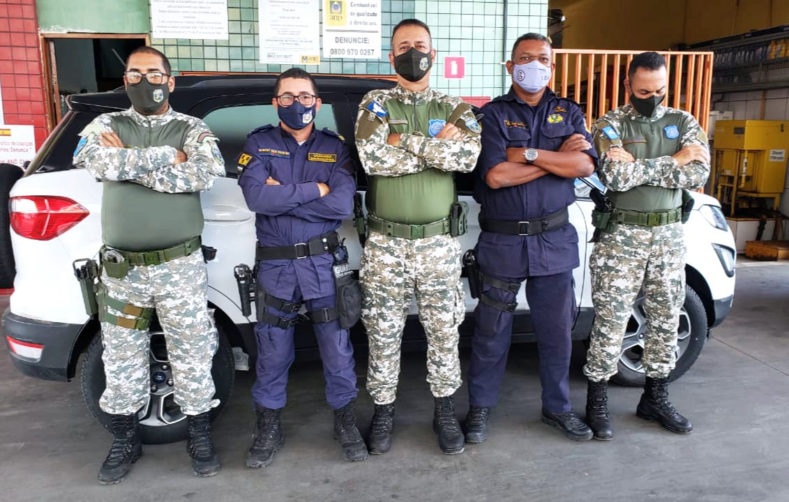 Uso de focinheira e coleira por cães nas vias públicas de Itabuna é obrigatório.