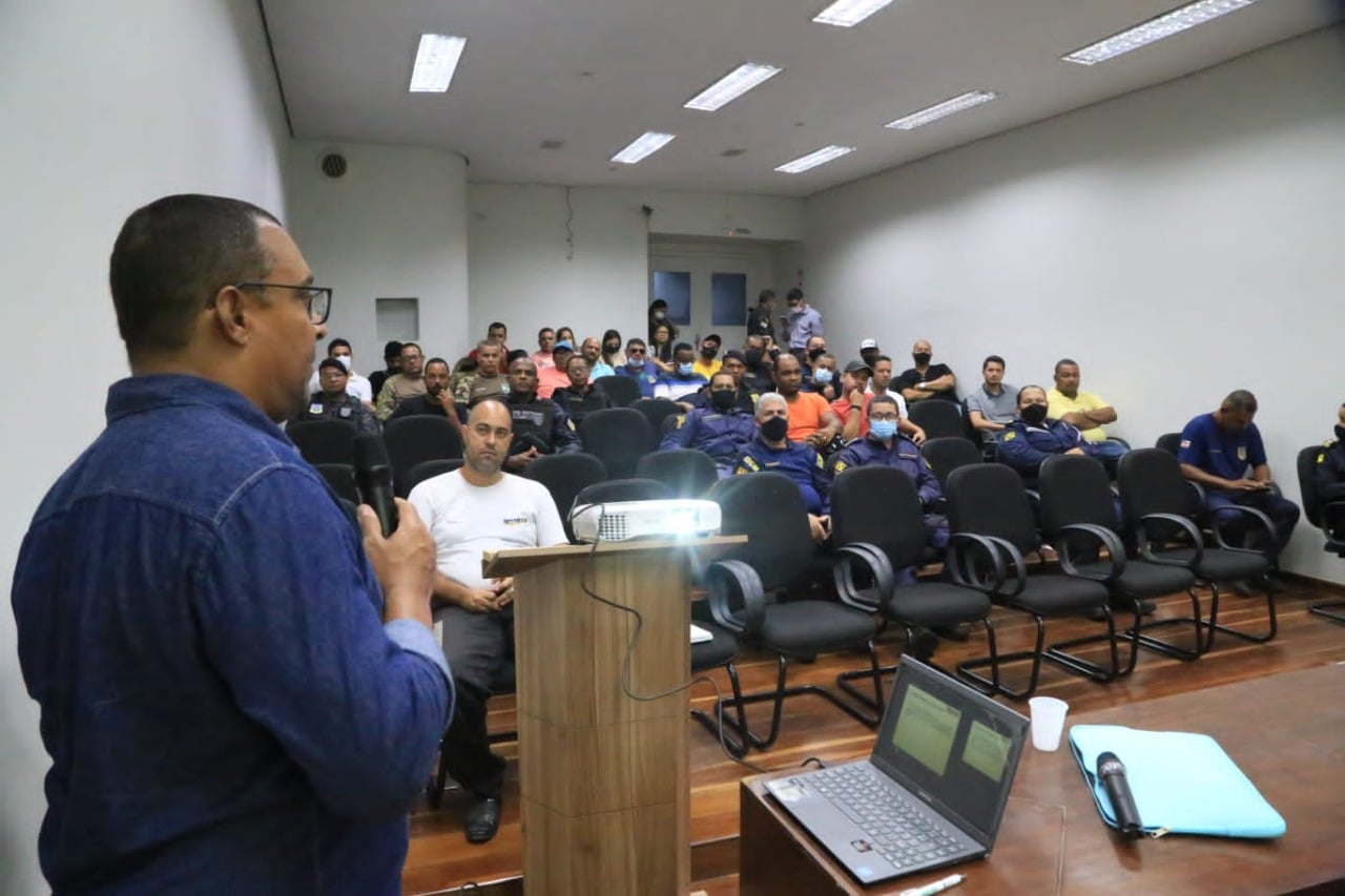 Prefeitura promove curso de capacitação veicular para condutores da GCM.