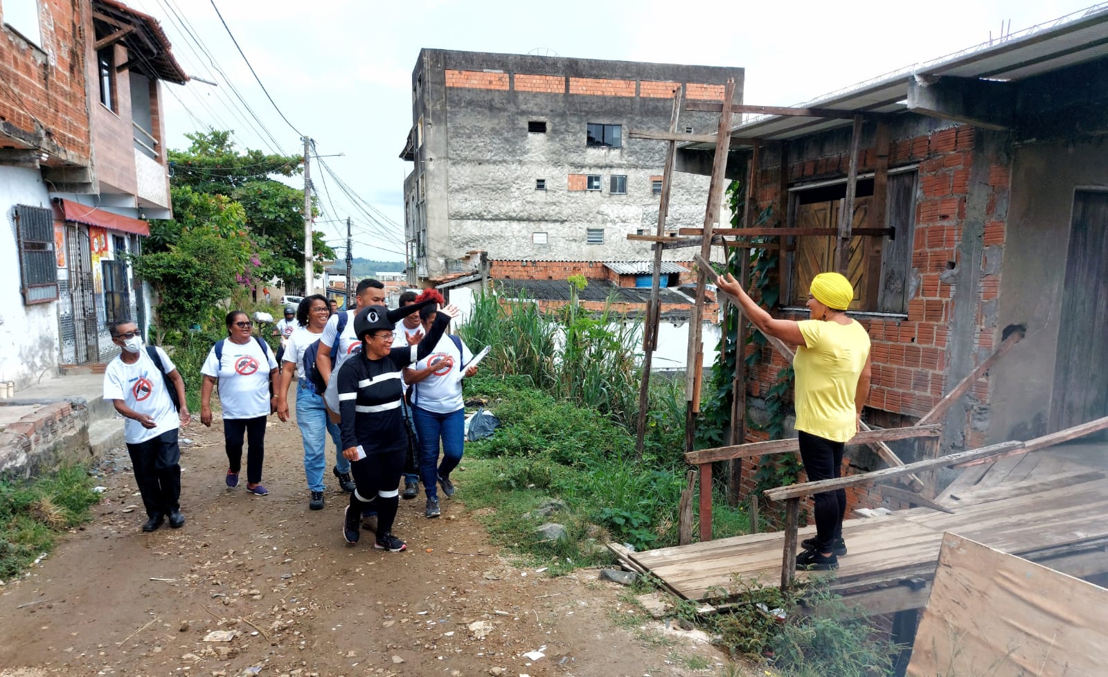 Agentes de Combate às Endemias coordenam bota-fora no Pedro Jerônimo.