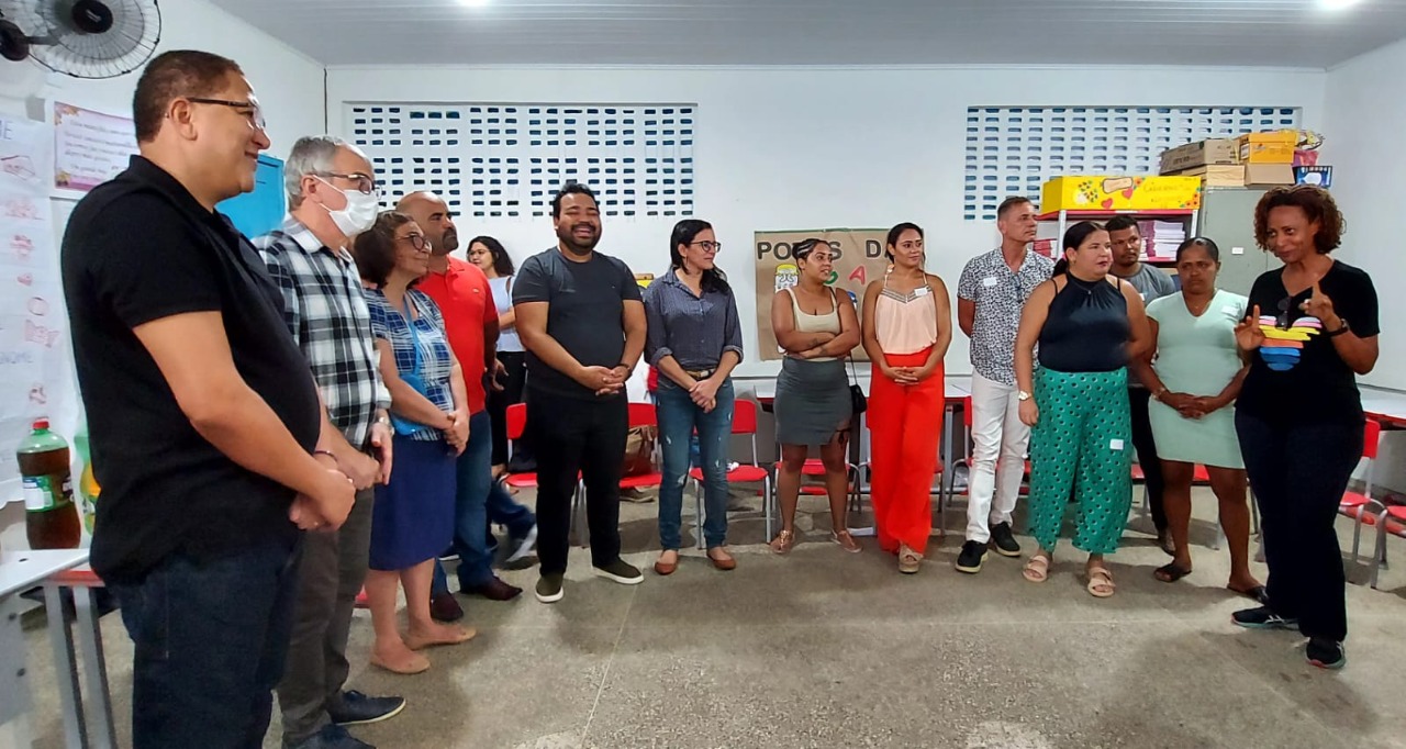 *Homenagens e alegrias em Itabuna na entrega da Escola Everaldo Cardoso.