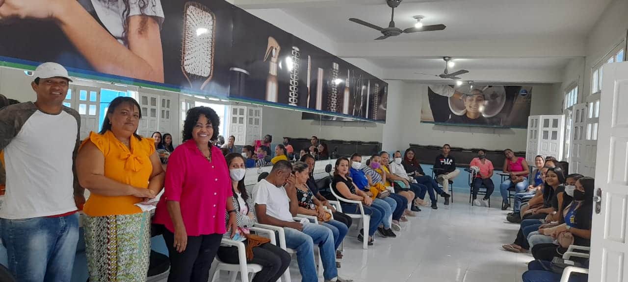 Escola Profissionalizante de Itabuna supera expectativas e inicia aulas com público recorde.