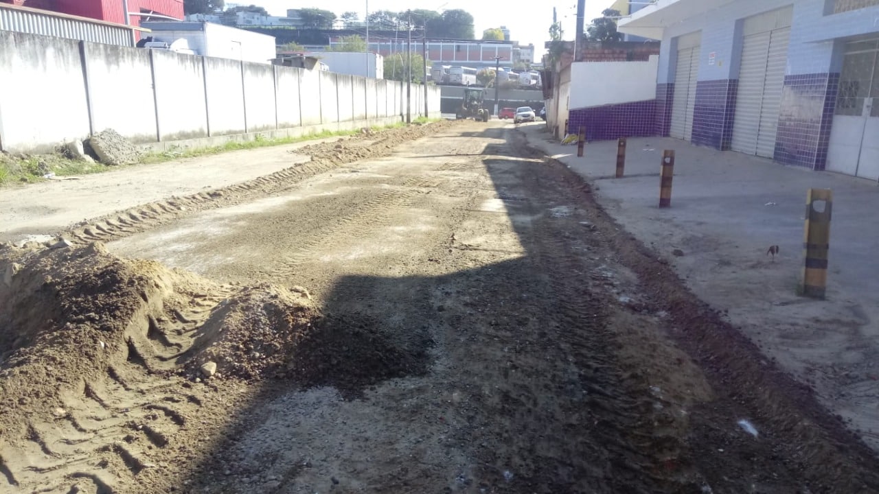 Secretaria de Infraestrutura e Urbanismo realiza melhorias na rua do Tiro de Guerra.