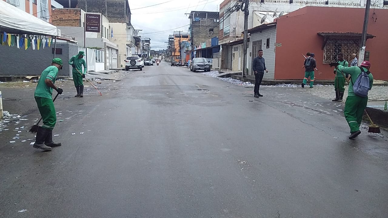 Prefeitura de Itabuna monta esquema especial para reforçar a limpeza da cidade no pós-eleição.