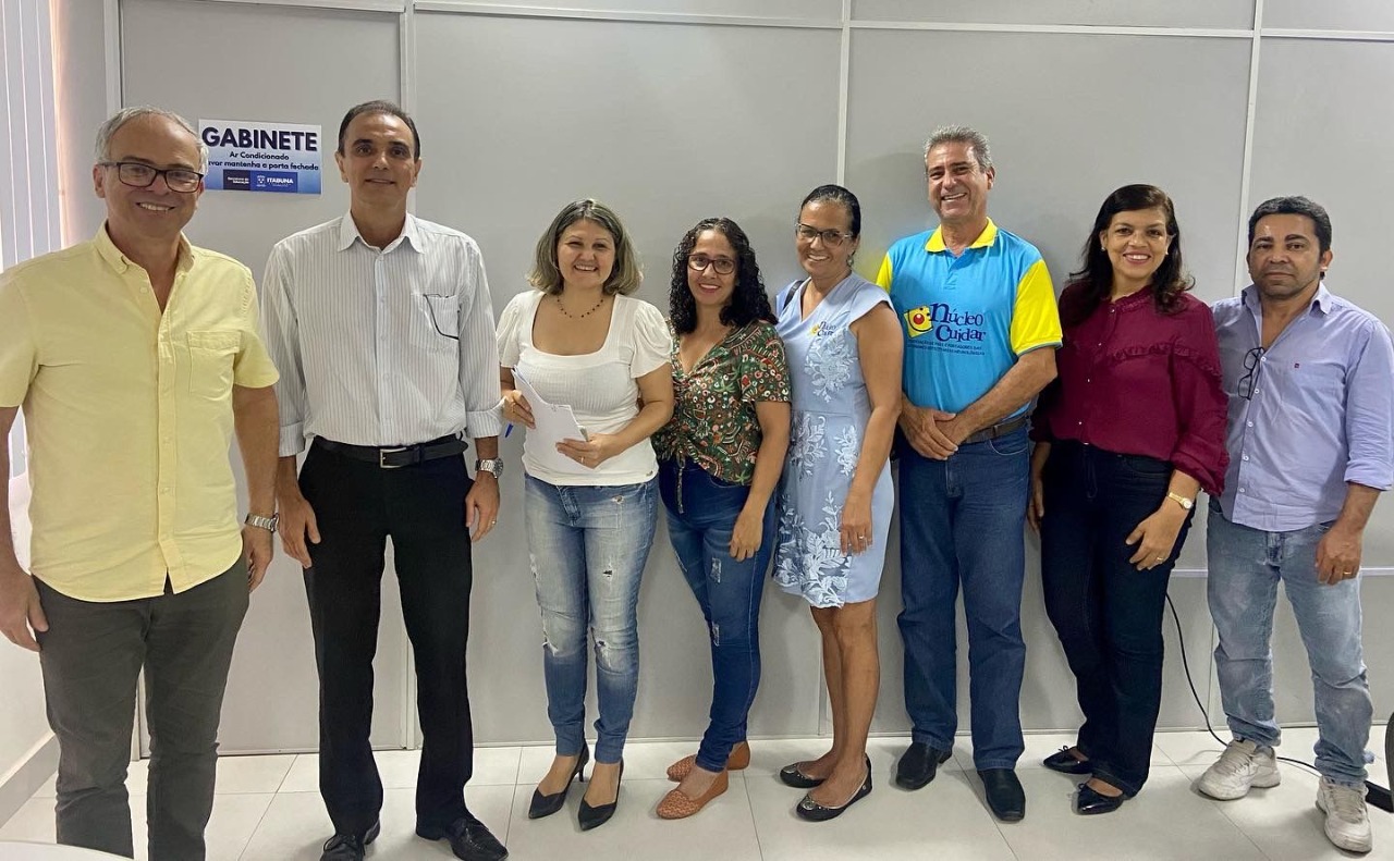 Secretaria Municipal da Educação promove 1ª reunião com representantes do Núcleo Cuidar.
