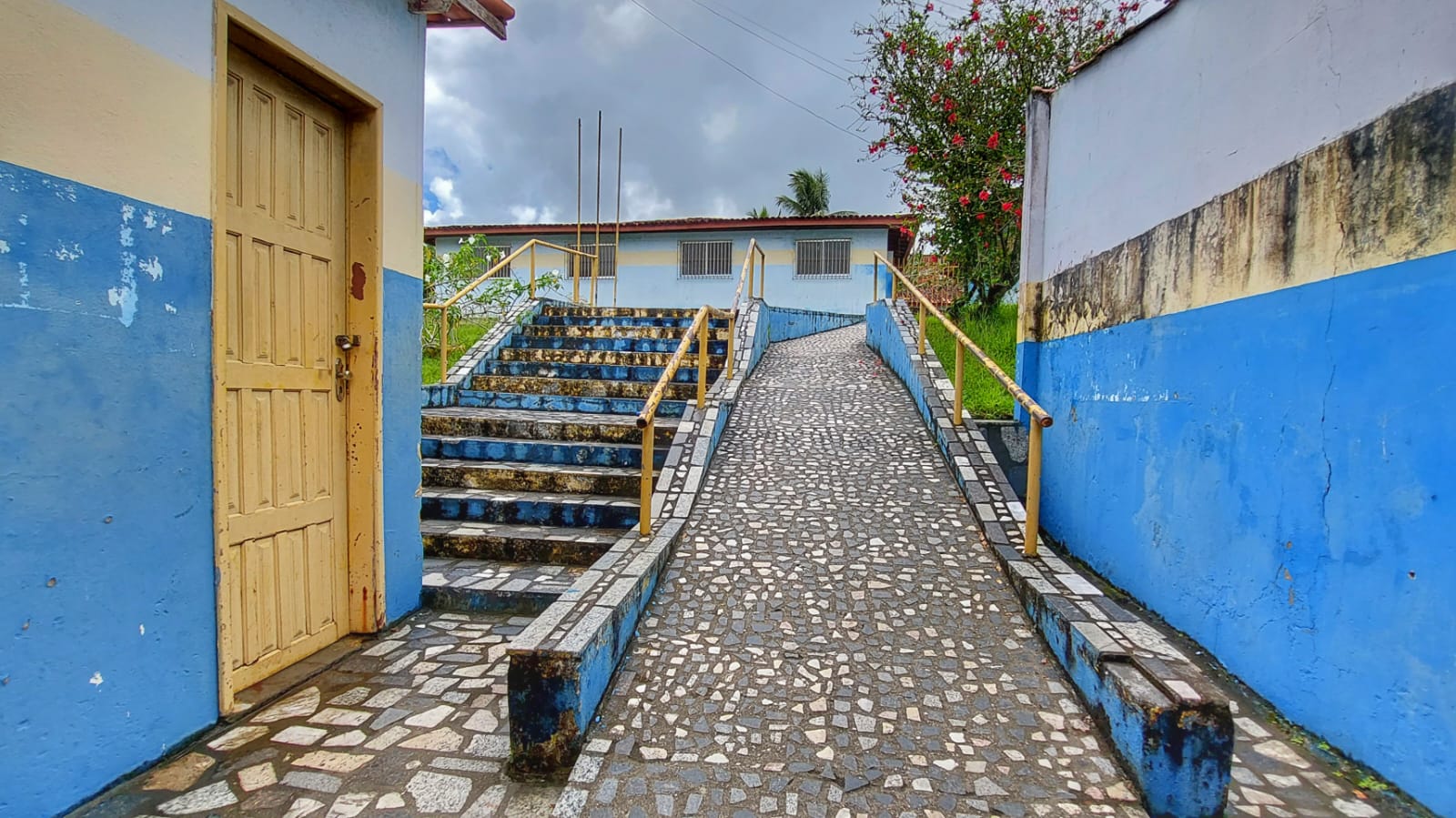 Alunos da Escola municipal 28 de Julho foram transferidos para o prédio do CISO.