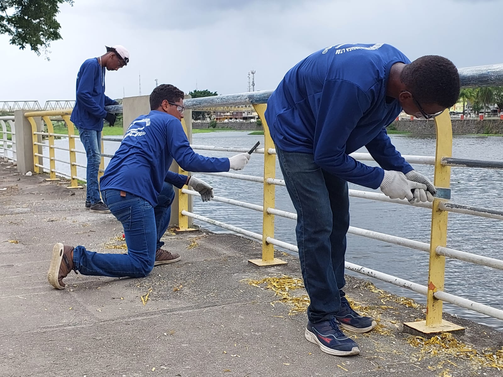 Prefeitura de Itabuna inicia revitalização do gradil da Beira-Rio e de duas pontes.