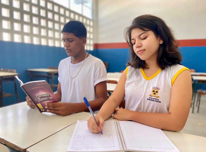 Estudantes da Rede Municipal de Ensino de Itabuna participam de avaliação do desempenho escolar.
