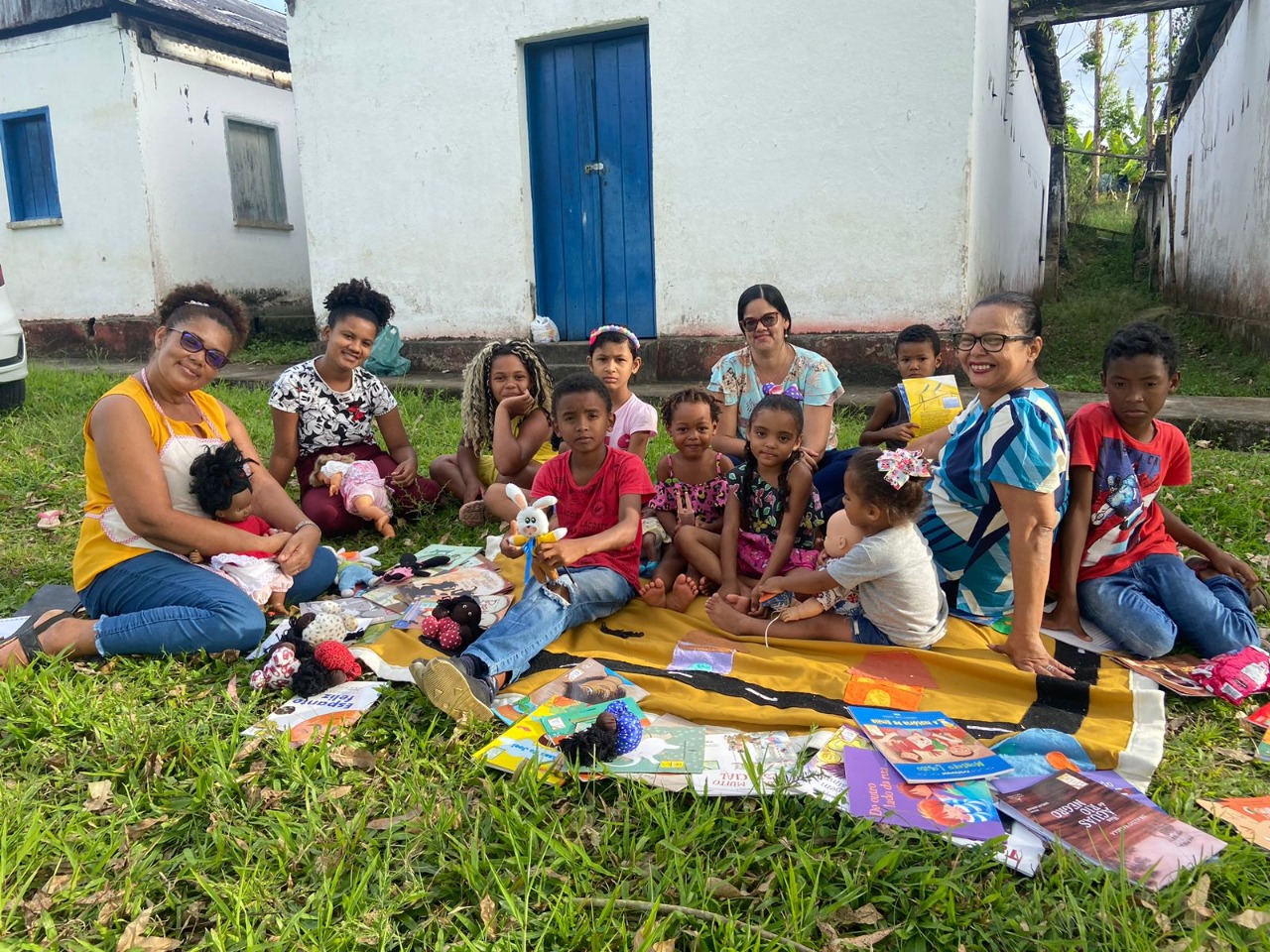Escola Gabino Kruschewsky realiza dia da leitura e ARISBA premia estudante .