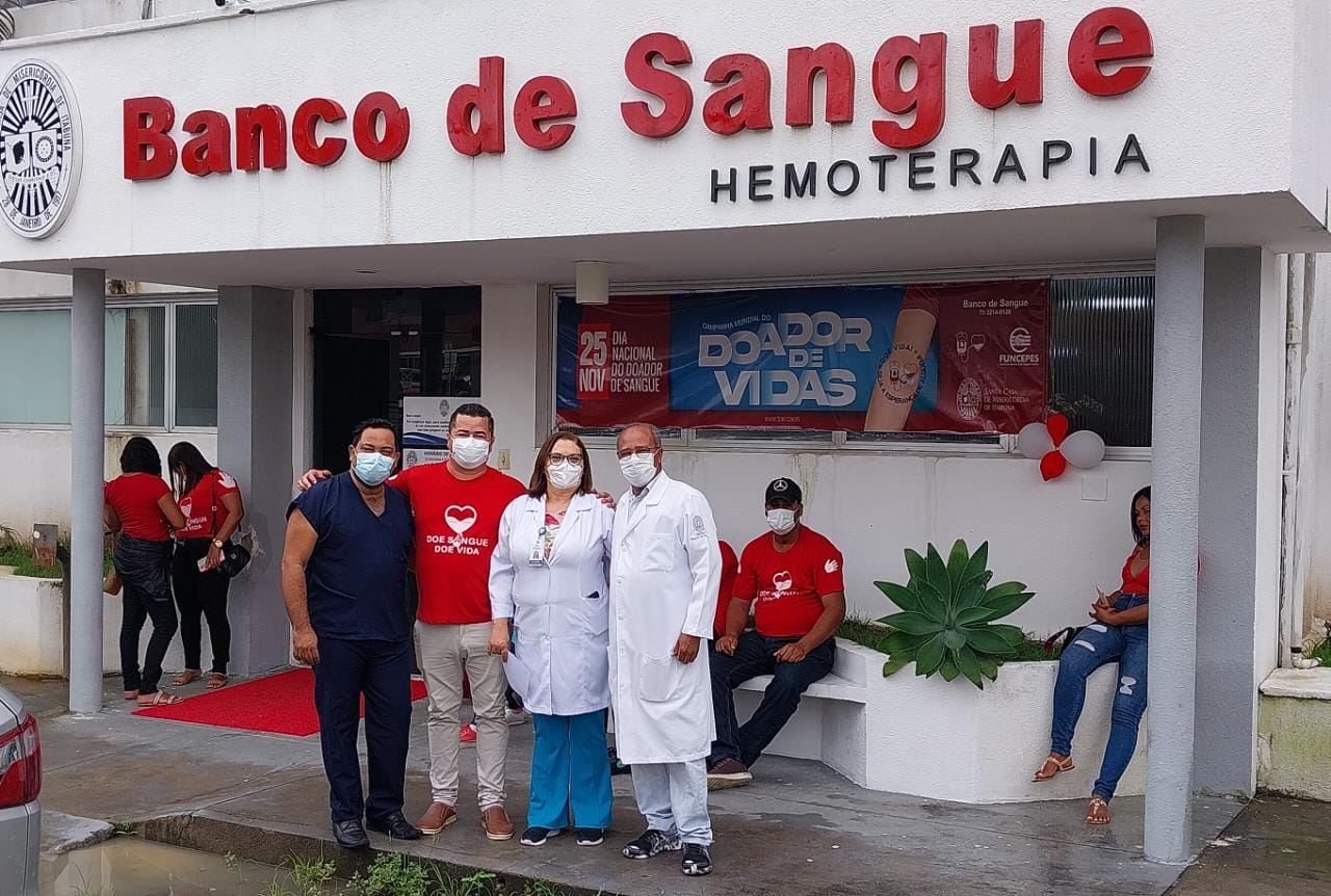 Caravana de Ibicuí doa sangue para o Hospital de Base de Itabuna.