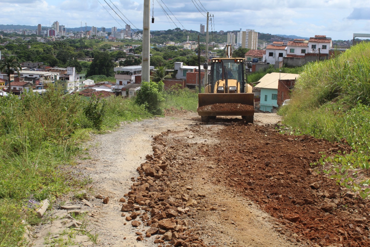 Emasa intensifica a recuperação da Rua E, no Jardim Cordier, onde passa rede do futuro reservatório de cinco milhões de litros d’água