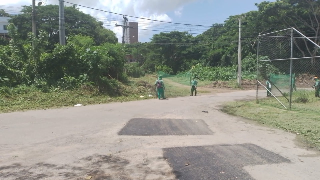 Trabalhadores da Limpeza Pública começam a semana em Itabuna com faxinaço
