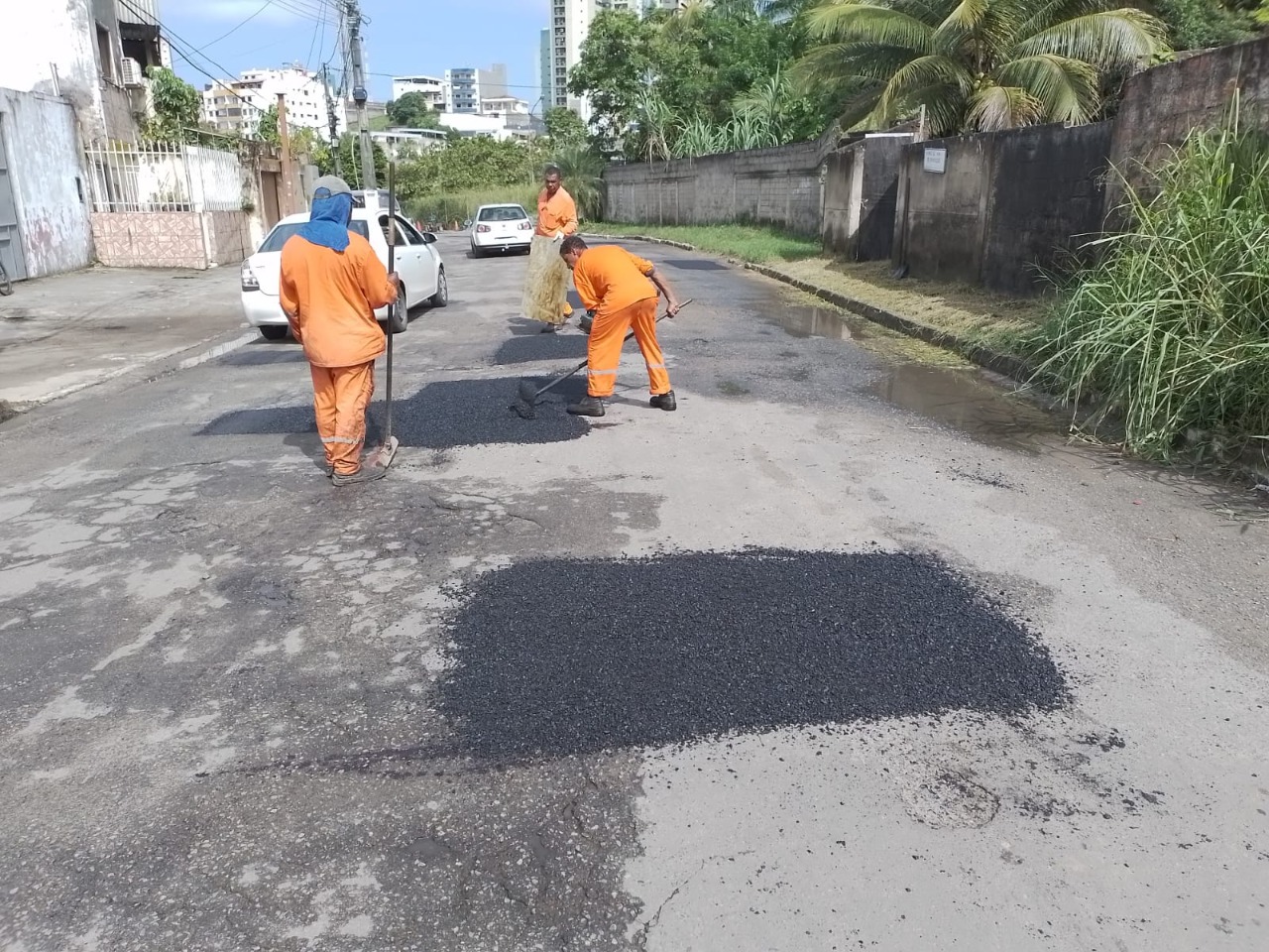 Prefeitura de Itabuna avança da recuperação asfáltica do Fátima e Jardim Primavera.
