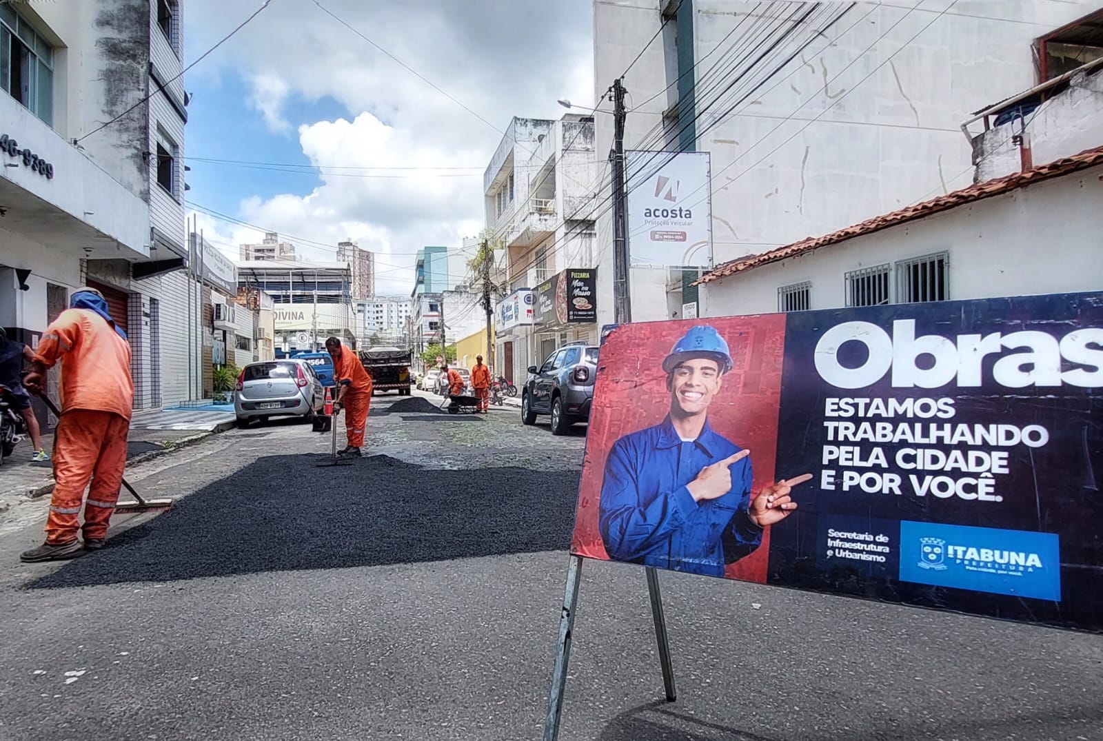 Prefeitura de Itabuna amplia operação tapa-buracos nos bairros e no centro.