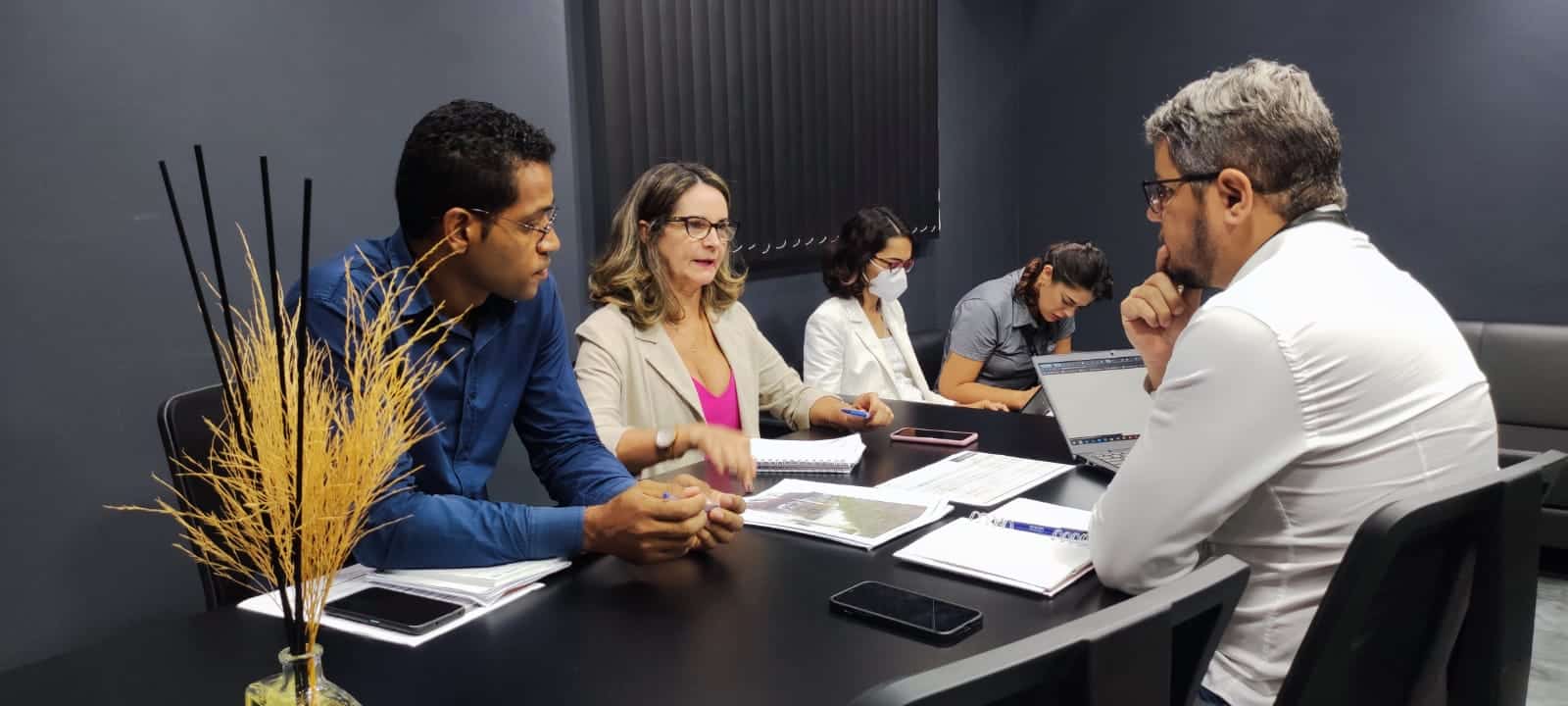 Secretaria Municipal de Saúde traça com a FASA reformas do Centro de Zoonoses e de novas unidades de saúde