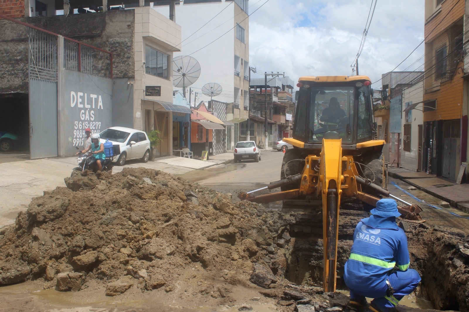 Rompimento de rede adutora vai interromper, temporariamente, o abastecimento de água no Bairro Santo Antônio