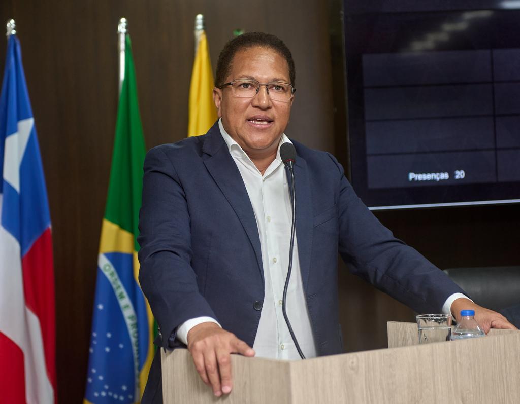 Prefeito Augusto Castro cobra medidas contra má conduta de médica pediatra no Hospital Manoel Novaes