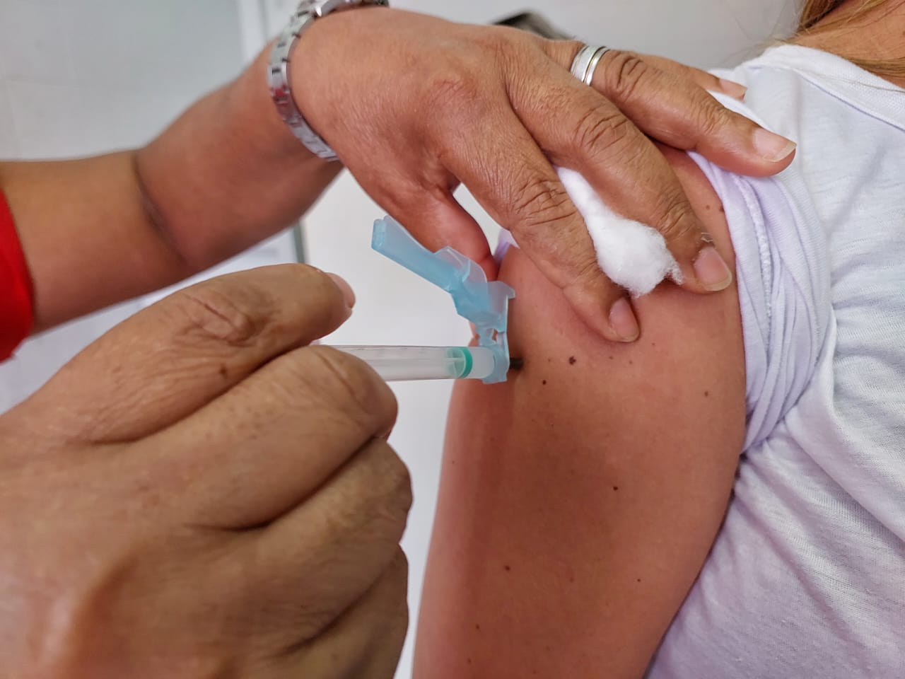 Secretaria Municipal de Saúde inicia vacinação com Pfizer Bivalente contra Covid-19
