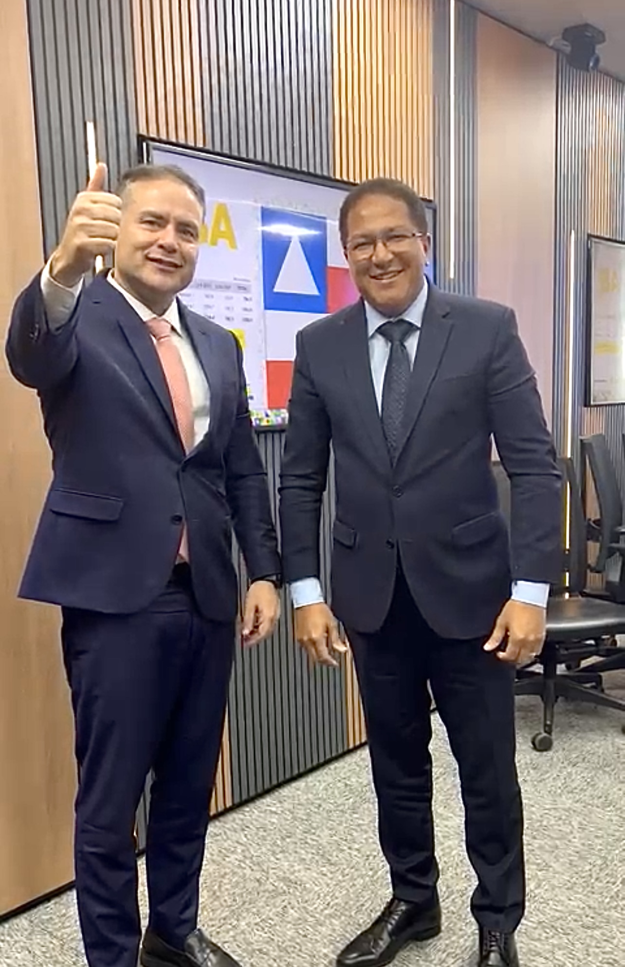 Prefeito Augusto Castro garante investimentos para mobilidade urbana em audiência com o Ministro dos Transportes, Renan Filho