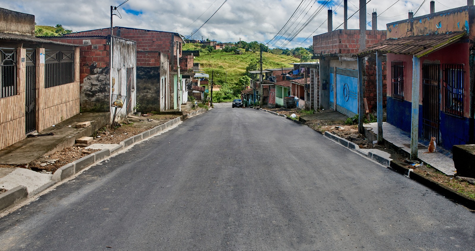 Secretária de Infraestrutura vistoria Emanoel Leão e se anima com avanços das obras de urbanização