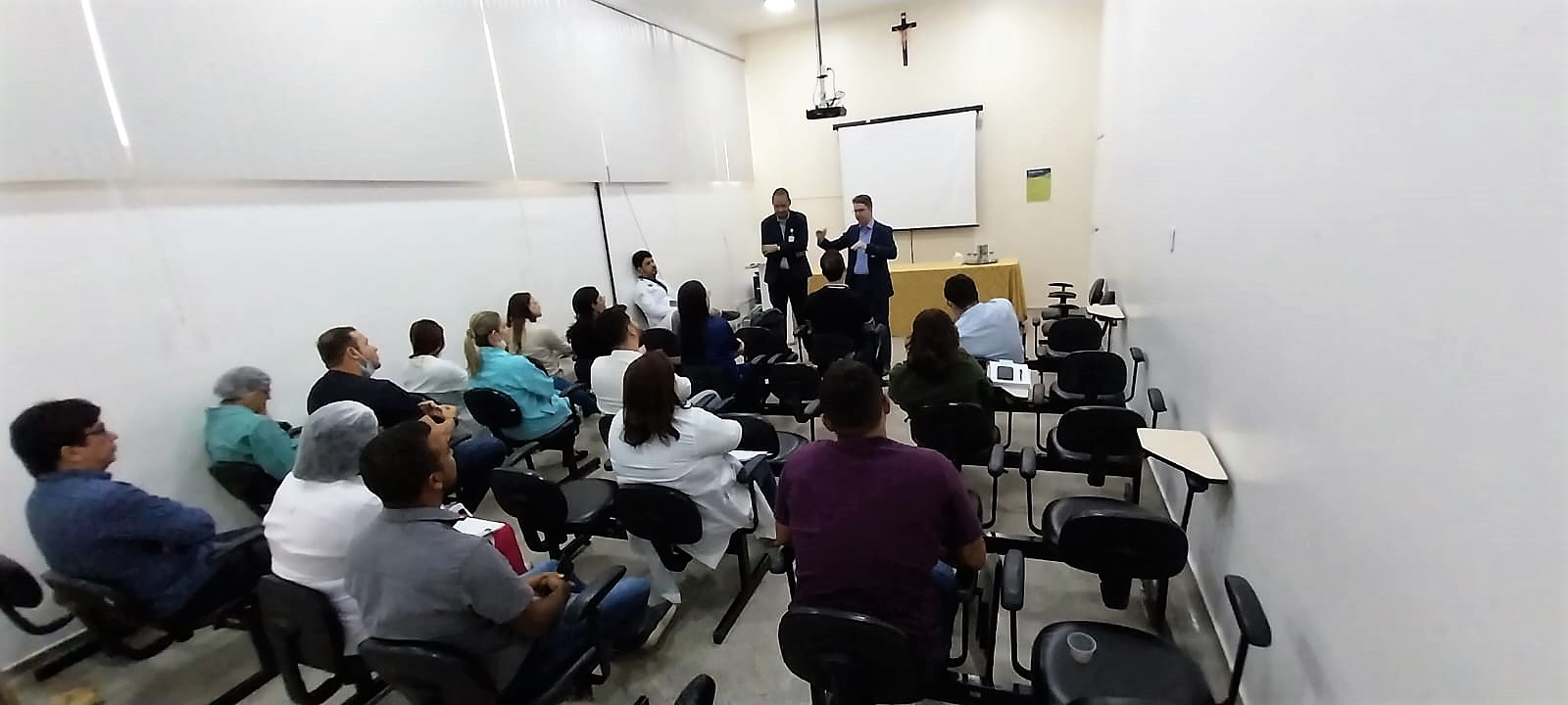 Hospital de Base recebe visita dos coordenadores do Projeto LEAN nas Emergências do Sírio-Libanês de São Paulo