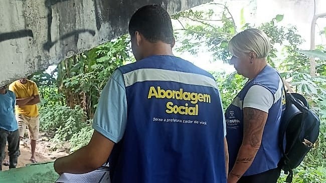 Prefeitura faz busca-ativa de pessoas em vulnerabilidade social na Beira-Rio em Itabuna