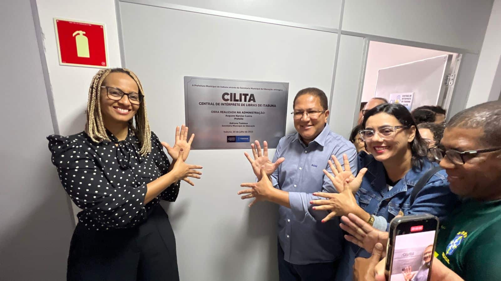Prefeito Augusto Castro inaugura Central de Interprete de Libras