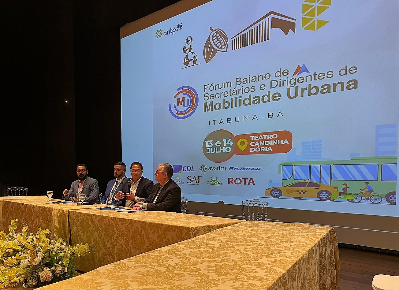 Prefeito Augusto Castro abre oficial o 3º Fórum Baiano de Mobilidade Urbana
