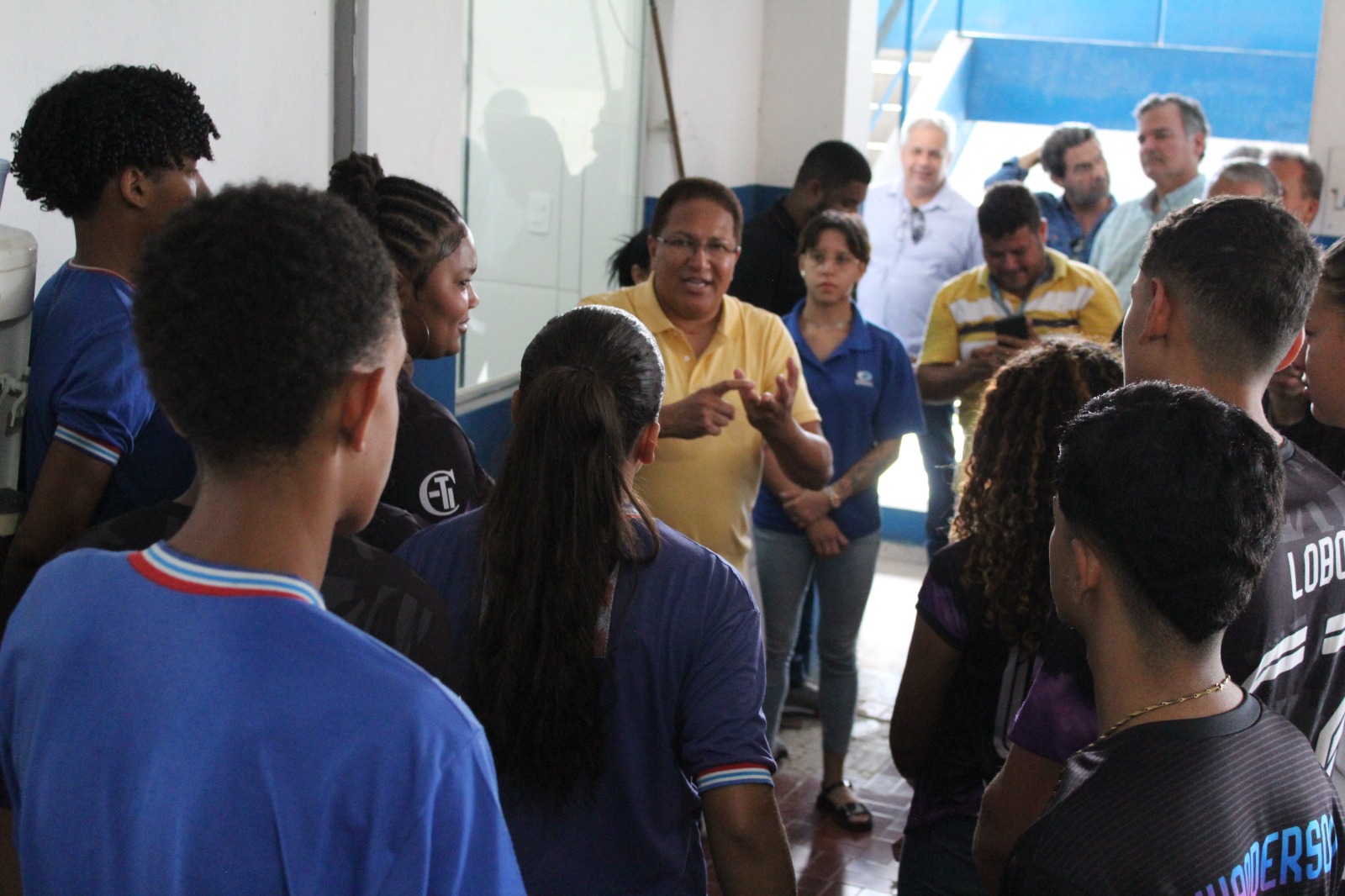 Prefeito Augusto Castro recebe alunos do Colégio de Tempo Integral Adeum Hilário Sauer em visita a ETA