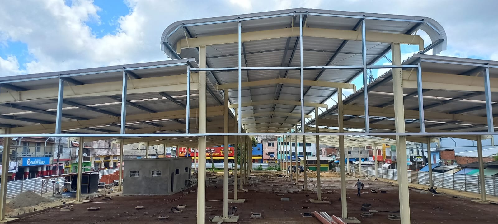 Prefeito Augusto Castro visita nova Feira do São Caetano com 80% das obras concluídas