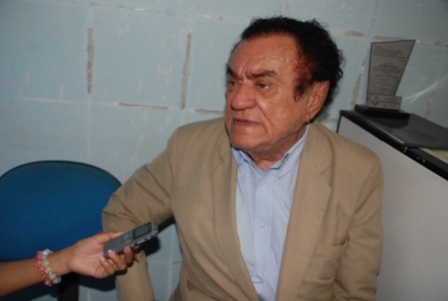 Ex-prefeito José Oduque Teixeira será velado na Câmara Municipal de Vereadores
