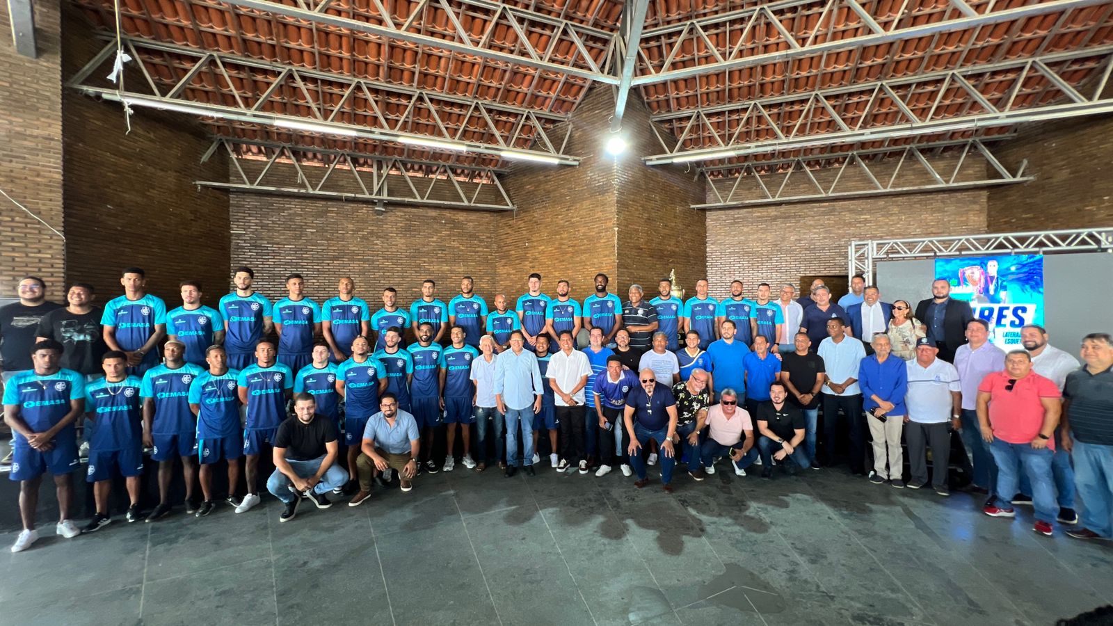 Prefeito Augusto Castro prestigia apresentação do elenco e reforça apoio ao Itabuna Esporte Clube