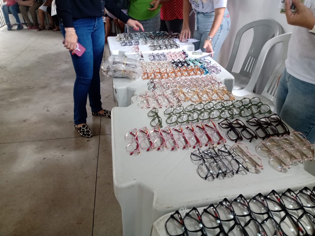 Prefeitura de Itabuna beneficia pacientes do Mega Mutirão de Saúde com óculos gratuitos