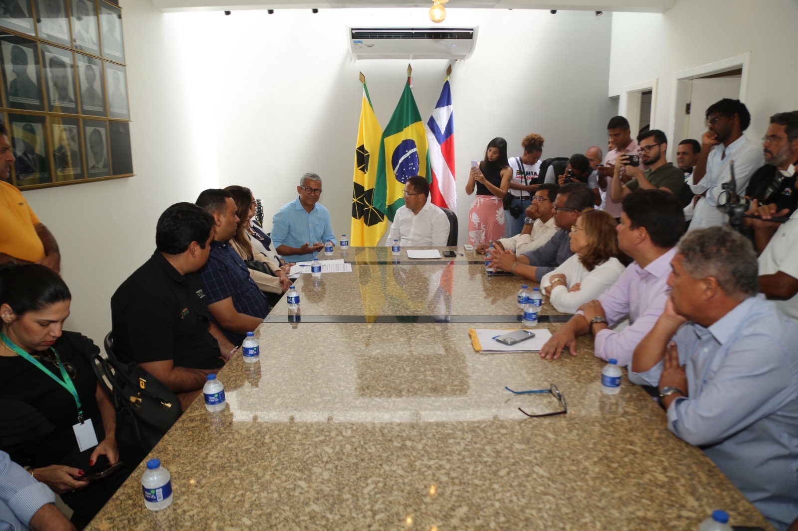 Governo do Estado doa kits e equipamentos para a Central de Triagem da Coleta Seletiva sinistrada em Itabuna