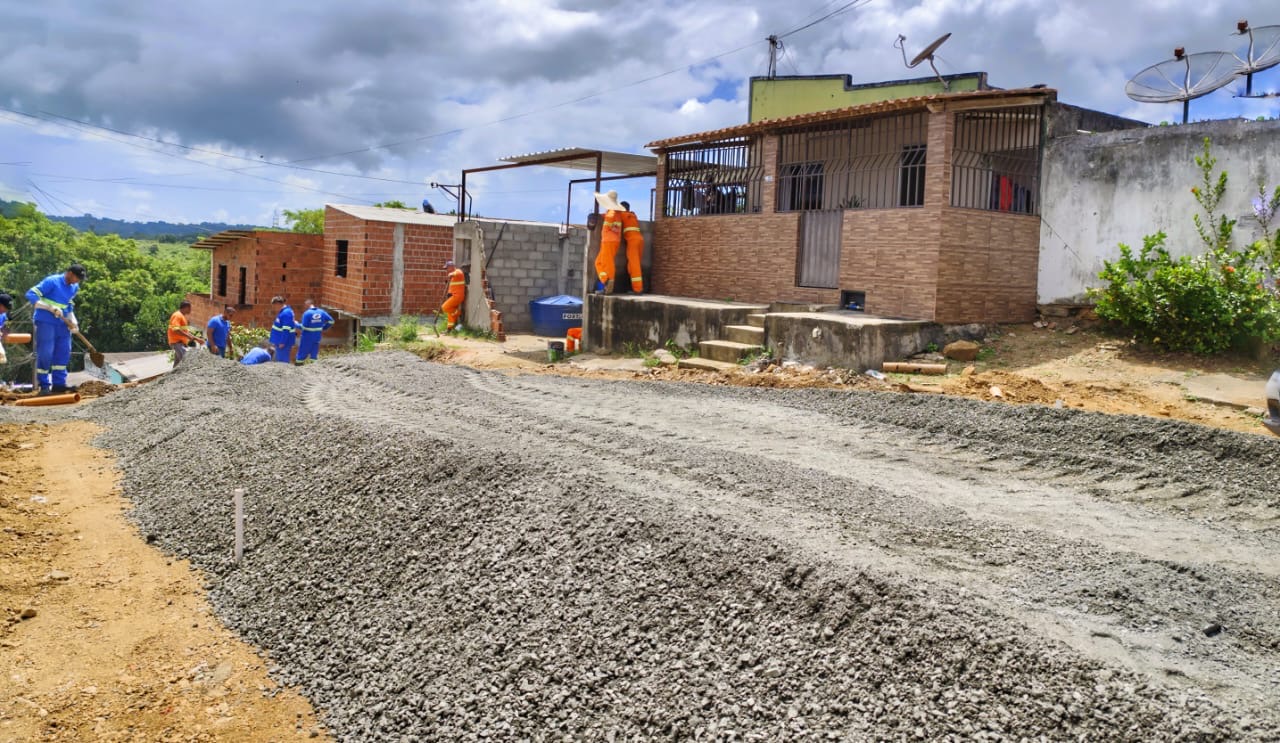 Moradores comemoram e dizem ter esperança renovada pelas obras de melhoria no Califórnia