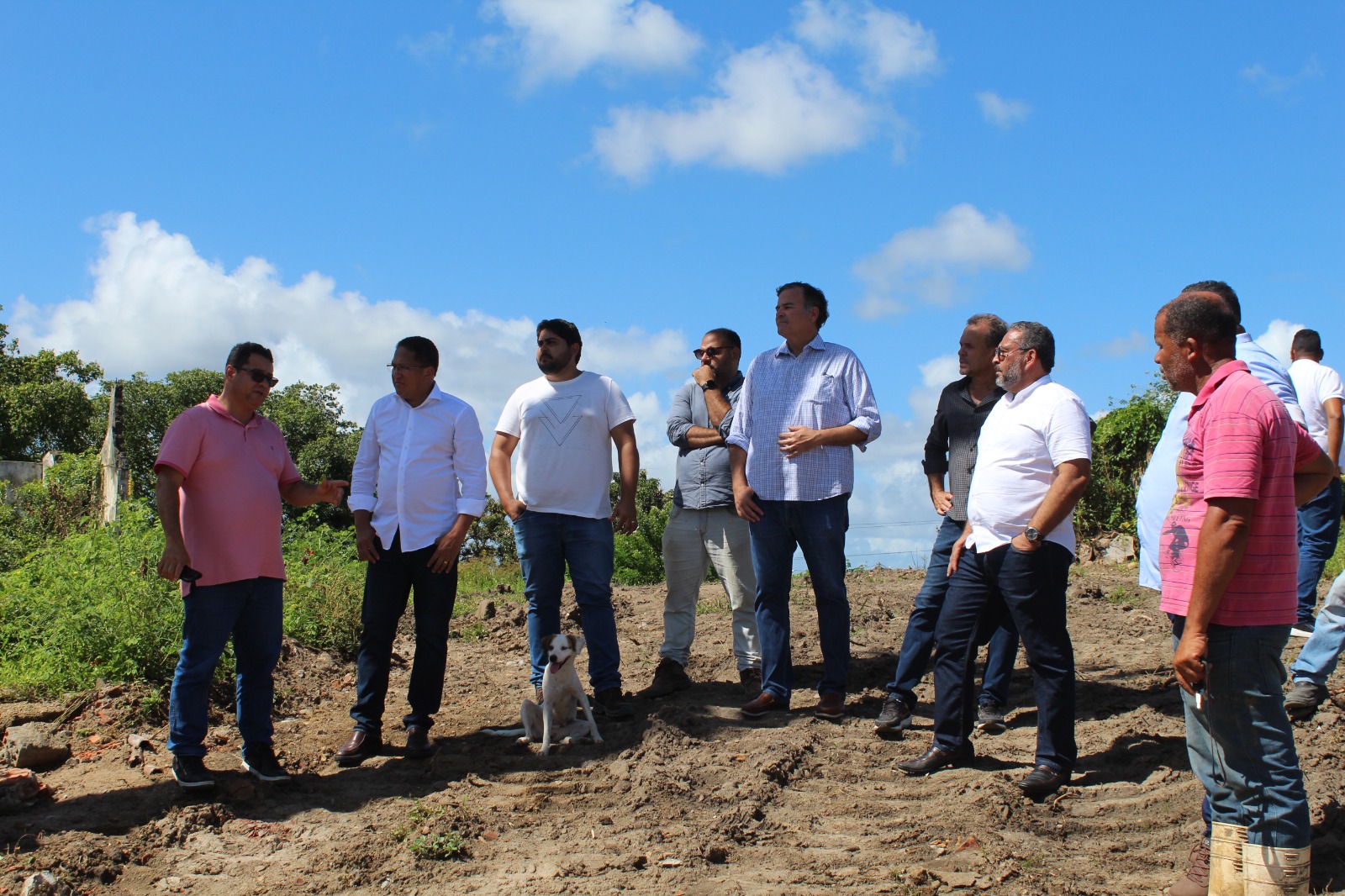 Prefeito Augusto Castro busca ampliar a melhoria na infraestrutura em saneamento no Califórnia e Nova Califórnia