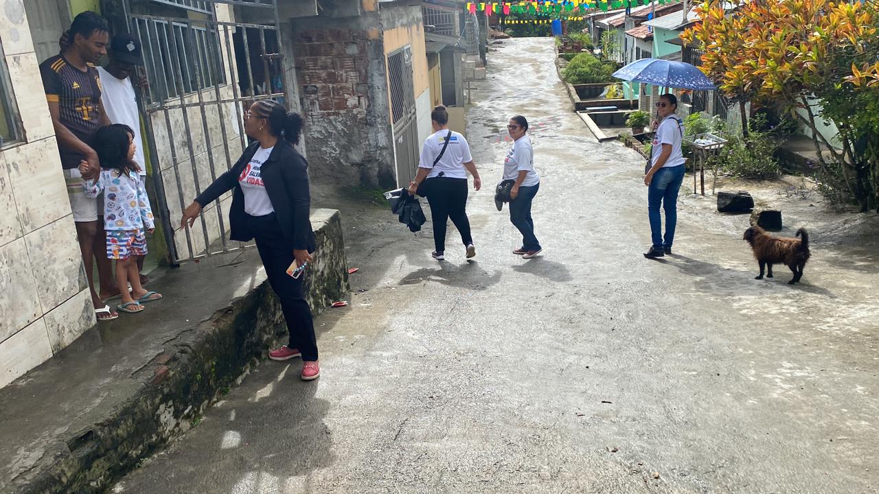 Prefeitura promove bota fora no Fonseca para garantir controle da dengue em Itabuna