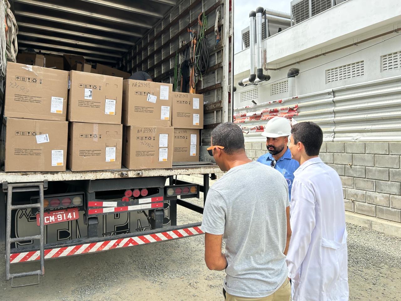 Hospital de Base de Itabuna recebe a primeira remessa de equipamentos da SESAB para equipar o novo prédio