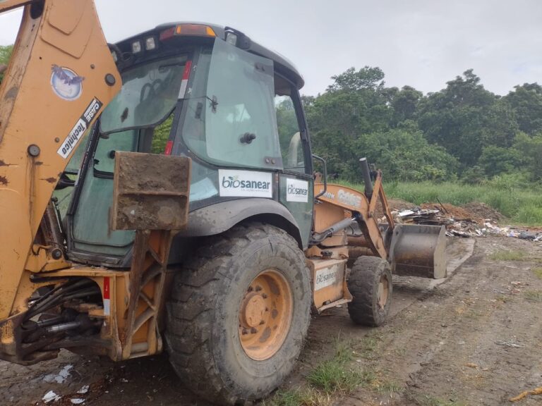 Prefeitura removeu 106 toneladas de lixo e entulhos das margens do semi-anel rodoviário de Itabuna no sábado