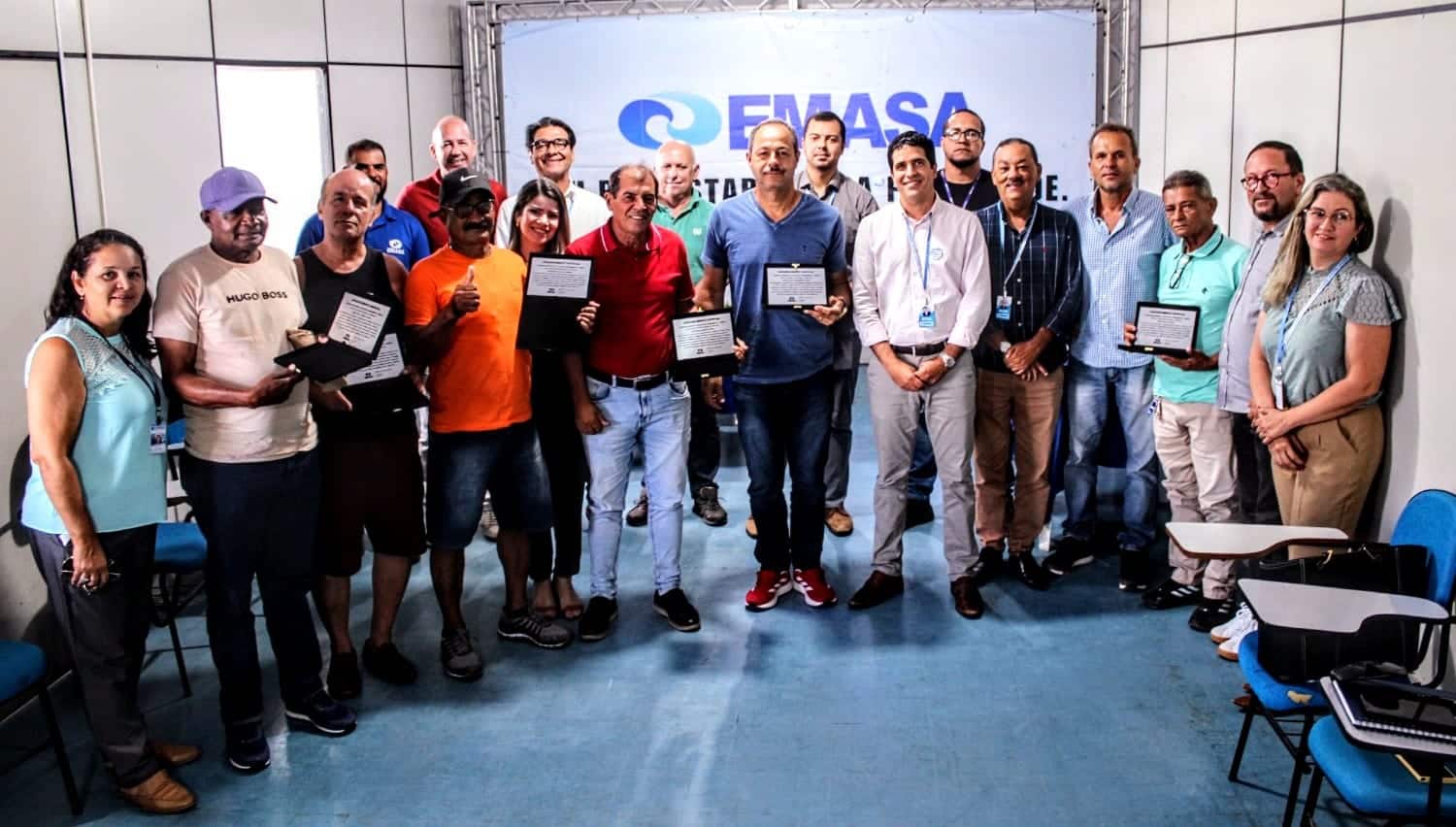Diretoria da EMASA presta homenagem aos funcionários que foram aposentados