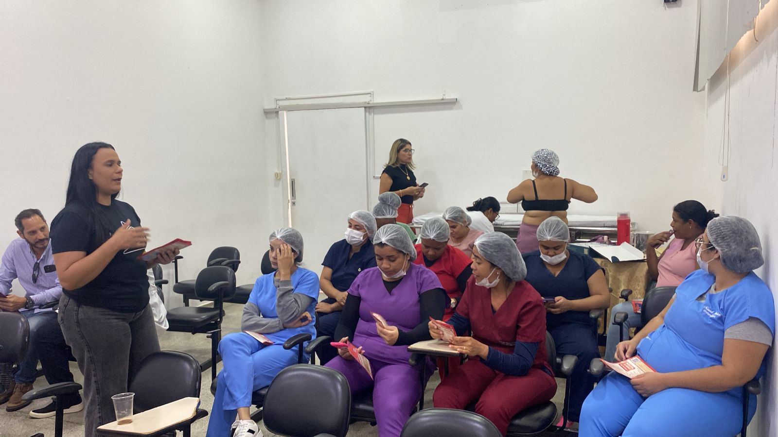 Hospital de Base e Faculdade Anhanguera de Itabuna promovem ação em referência à Semana da Saúde para os colaboradores