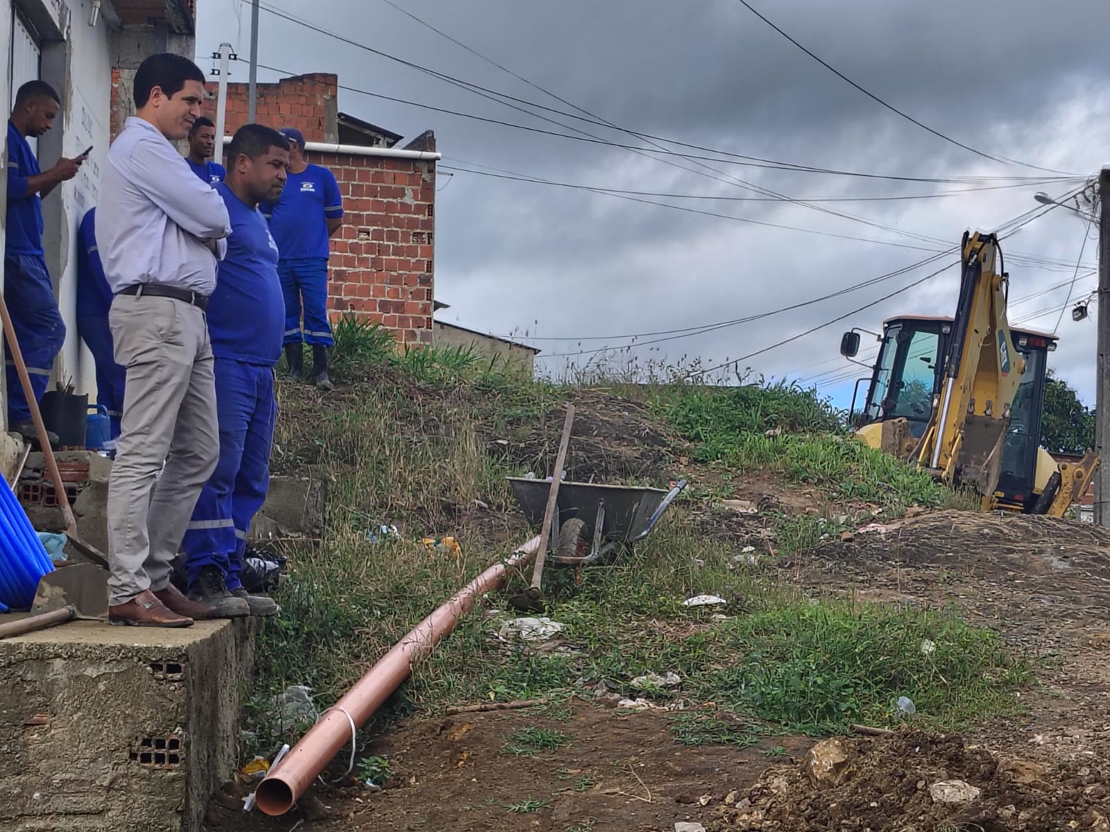 Obras de expansão das redes de água e esgoto no Nova Esperança chegam à fase final de execução