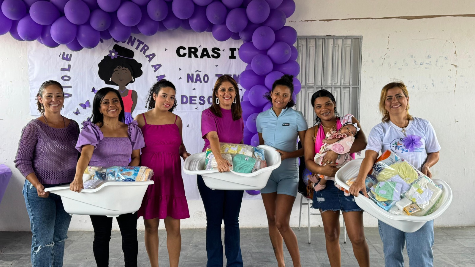 Prefeitura desenvolve ação do Agosto Lilás no CRAS IV e doa kits enxovais a gestantes do Itabuna Mãe