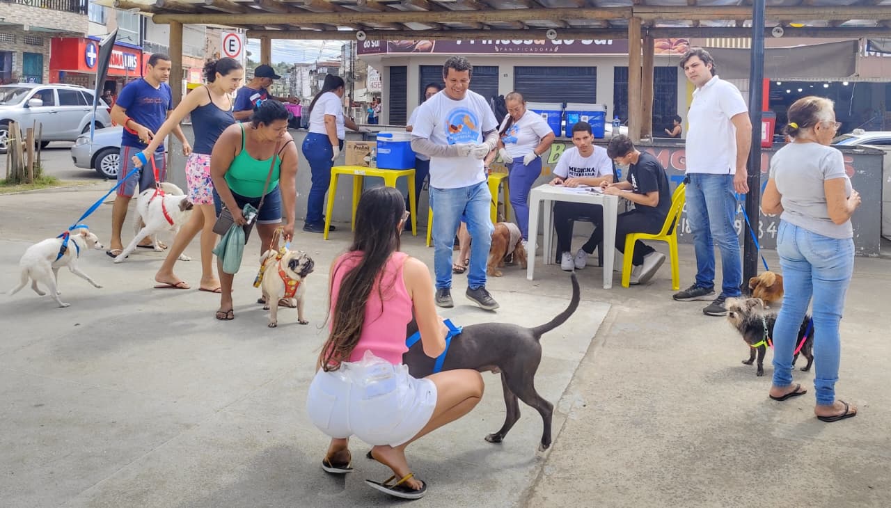 Campanha Antirrábica 2025 avança em Itabuna nos bairros e áreas rurais