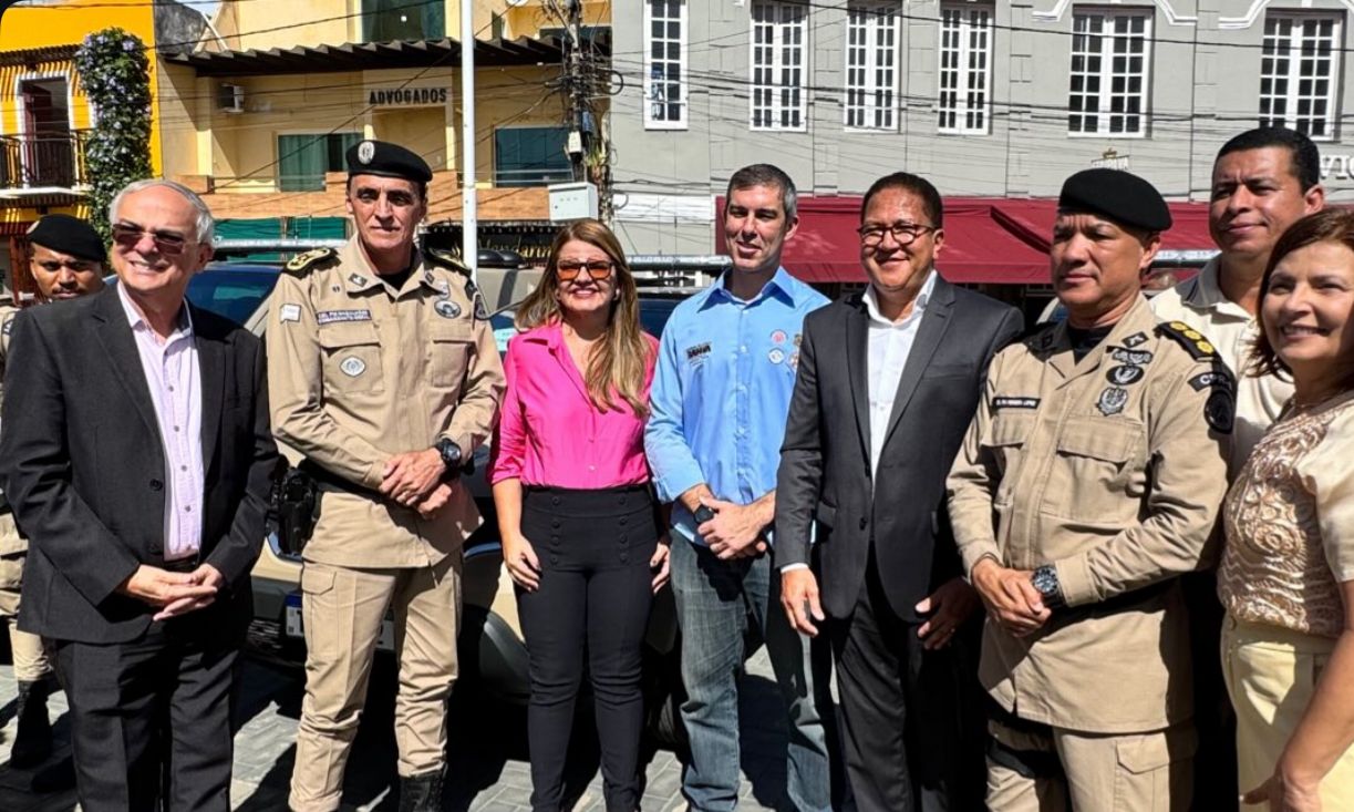 Prefeito Augusto Castro prestigia entrega de viaturas a Itabuna pela Secretaria da Segurança Pública
