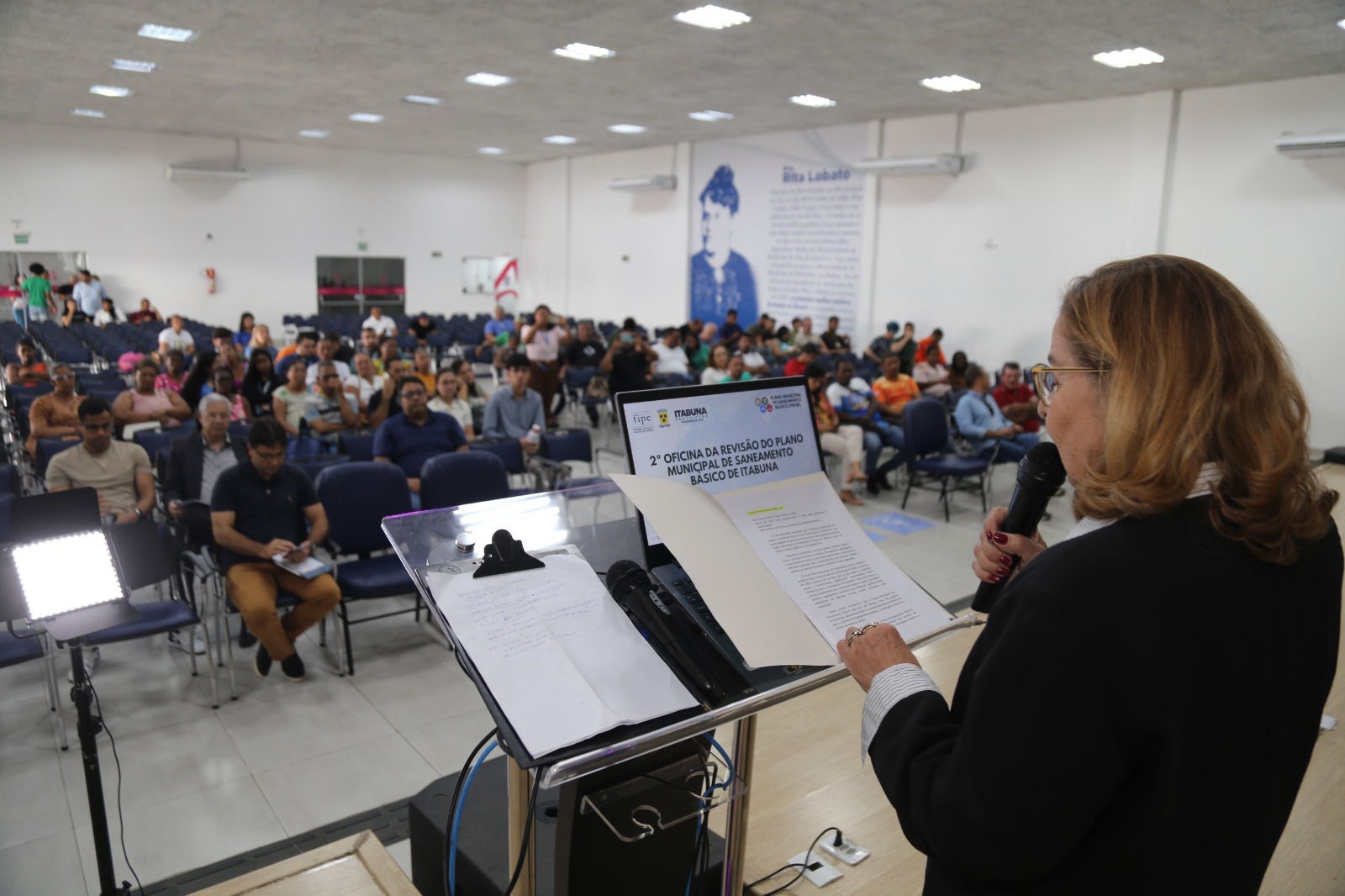 Prefeitura e FIPE apresentam cenários do Plano Municipal de Saneamento Básico em oficina no auditório da AFYA