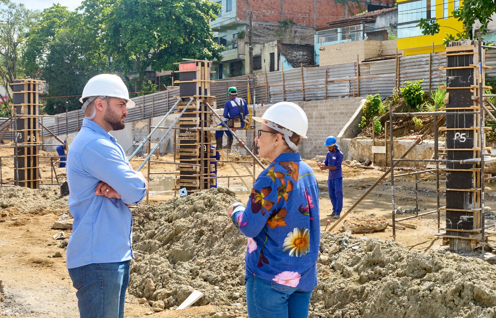 Prefeitura de Itabuna vistoria canteiro de obras da Feira da Califórnia