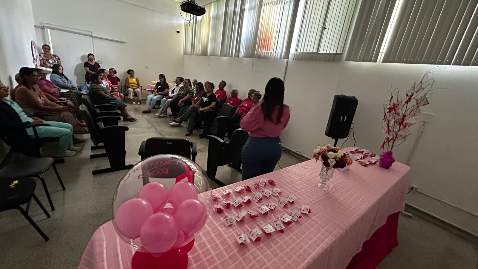 Roda de conversa e autocuidado marcam o Outubro Rosa no Hospital de Base de Itabuna