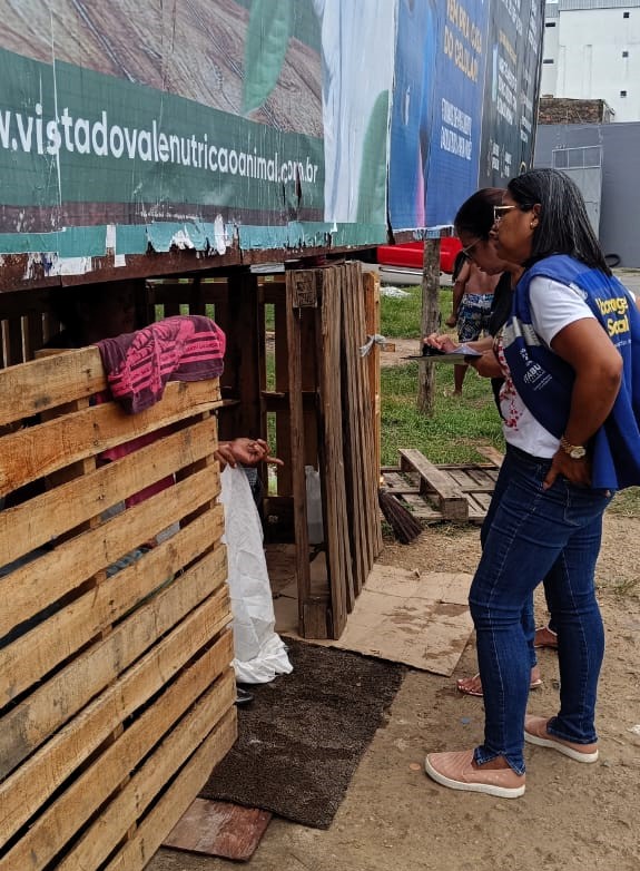 Prefeitura faz busca ativa, acolhe moradores de rua e remove abrigos improvisados em Itabuna