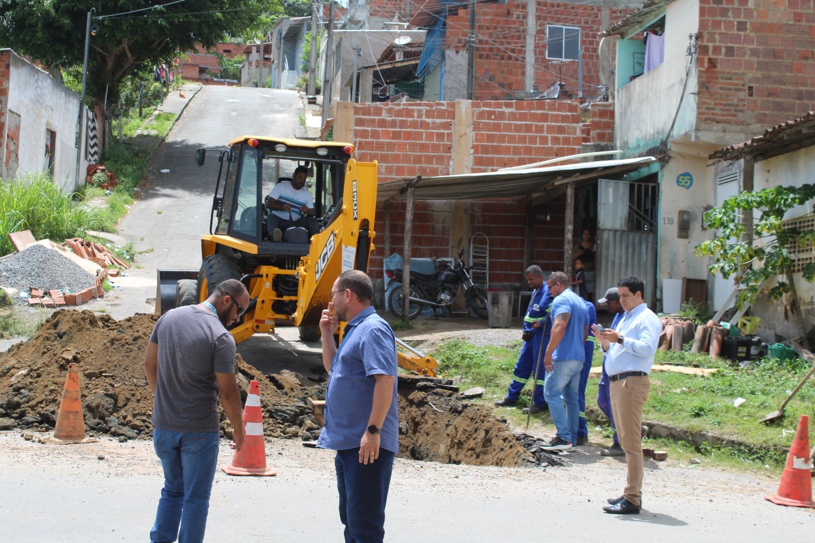 EMASA prevê finalizar reparo da rede de distribuição rompida no Daniel Gomes até amanhã